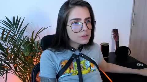 Snapshot of meurief chatting on 10/29/25, 02:25 Meurif online show from 10/29/25, 02:25