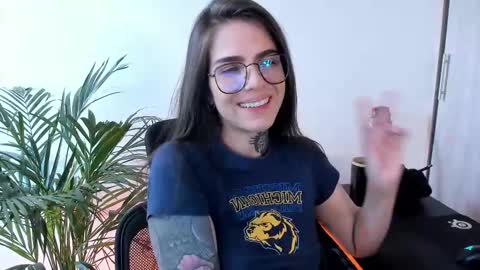 Snapshot of meurief chatting on 11/02/25, 12:40 Meurif online show from 11/02/25, 12:40