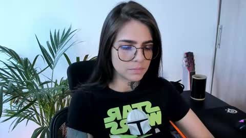 Snapshot of meurief chatting on 11/19/25, 09:15 Meurif online show from 11/19/25, 09:15