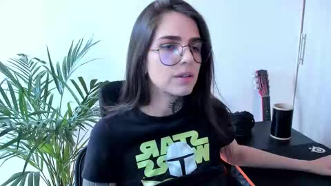 Snapshot of meurief chatting on 11/22/25, 03:55 Meurif online show from 11/22/25, 03:55