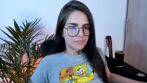 Snapshot of meurief chatting on 11/28/25, 02:03 Meurif online show from 11/28/25, 02:03