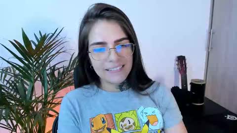 Snapshot of meurief chatting on 11/28/25, 05:04 Meurif online show from 11/28/25, 05:04