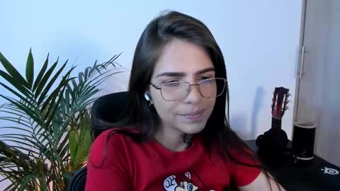 Snapshot of meurief chatting on 12/14/25, 05:18 Meurif online show from 12/14/25, 05:18