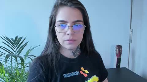 Snapshot of meurief chatting on 05/17/26, 03:30 Meurif online show from 05/17/26, 03:30