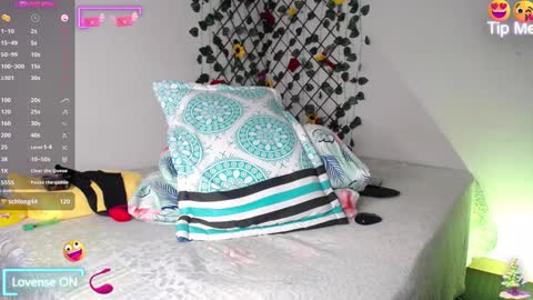 Snapshot of mexican_cum chatting on 02/05/25, 08:54 Jhon online show from 02/05/25, 08:54