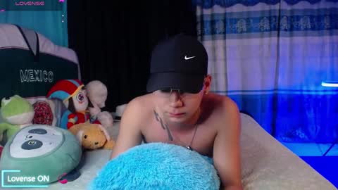 Snapshot of mexican_cum chatting on 04/02/26, 01:36 Jhon online show from 04/02/26, 01:36