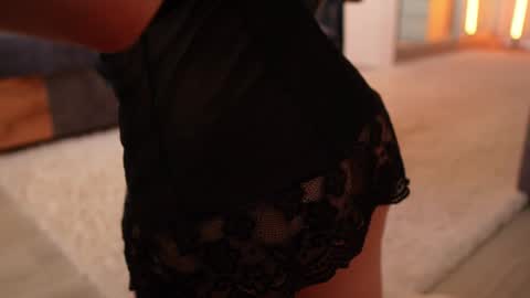 meza sofia online show from 09/15/25, 12:32