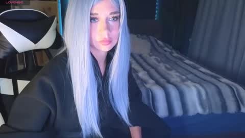 Snapshot of mezzalunaa chatting on 09/26/25, 12:03 vollmond online show from 09/26/25, 12:03