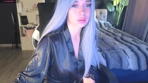 Snapshot of mezzalunaa chatting on 10/02/25, 05:14 vollmond online show from 10/02/25, 05:14