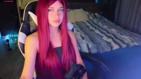 Snapshot of mezzalunaa chatting on 10/15/25, 10:10 vollmond online show from 10/15/25, 10:10