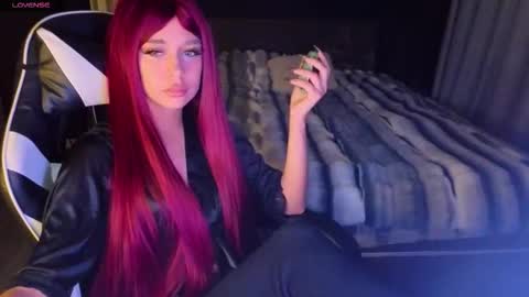 Snapshot of mezzalunaa chatting on 10/20/25, 10:54 vollmond online show from 10/20/25, 10:54