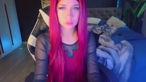 Snapshot of mezzalunaa chatting on 11/02/25, 03:31 vollmond online show from 11/02/25, 03:31