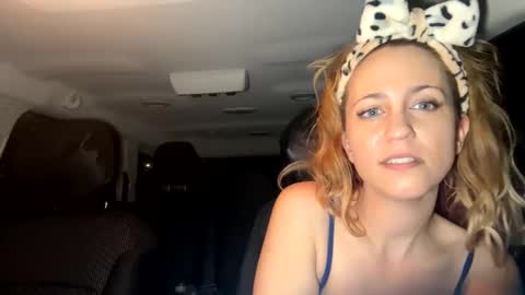 Snapshot of mezzy69 chatting on 01/14/25, 09:45 mezzy69 online show from 01/14/25, 09:45