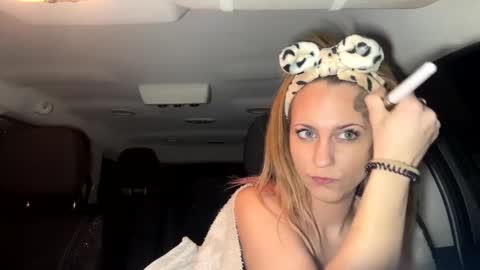 Snapshot of mezzy69 chatting on 01/25/25, 09:47 mezzy69 online show from 01/25/25, 09:47