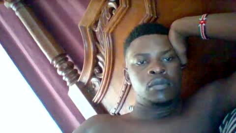 Snapshot of mfalmetsulai chatting on 10/28/25, 07:01 tsulai online show from 10/28/25, 07:01