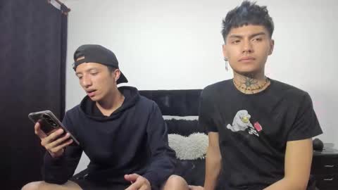 Snapshot of mhatias_ chatting on 09/16/25, 02:01 MATHIAS online show from 09/16/25, 02:01