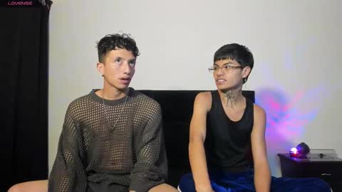 Snapshot of mhatias_ chatting on 10/21/25, 06:36 MATHIAS online show from 10/21/25, 06:36