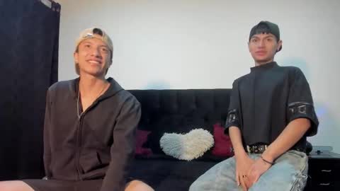 Snapshot of mhatias_ chatting on 10/31/25, 05:41 MATHIAS online show from 10/31/25, 05:41