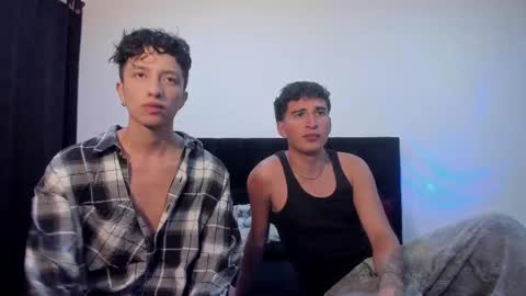 Snapshot of mhatias_ chatting on 11/19/25, 04:12 MATHIAS online show from 11/19/25, 04:12