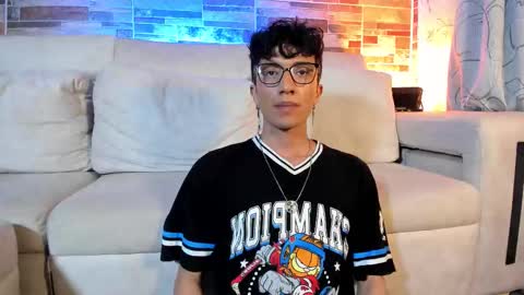 Snapshot of mhatias_ chatting on 02/05/26, 03:33 MATHIAS online show from 02/05/26, 03:33