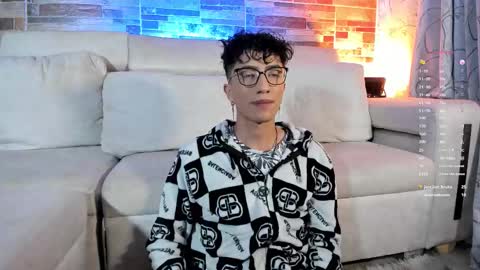 Snapshot of mhatias_ chatting on 02/06/26, 04:50 MATHIAS online show from 02/06/26, 04:50