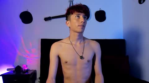 Snapshot of mhatias_ chatting on 02/19/26, 02:51 MATHIAS online show from 02/19/26, 02:51