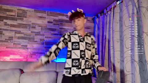 Snapshot of mhatias_ chatting on 03/07/26, 10:45 MATHIAS online show from 03/07/26, 10:45