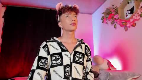 Snapshot of mhatias_ chatting on 03/11/26, 05:02 MATHIAS online show from 03/11/26, 05:02