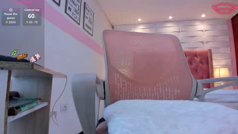 Snapshot of mhellissaw chatting on 01/07/26, 04:59 melissa online show from 01/07/26, 04:59