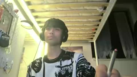 hyde online show from 02/25/25, 12:14