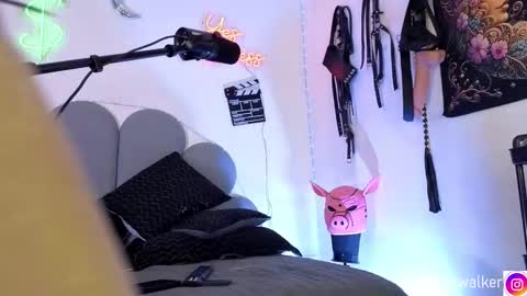 Snapshot of mhiacorleone chatting on 09/20/25, 09:21 Mistress Corleone online show from 09/20/25, 09:21