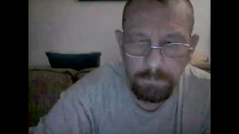 Snapshot of mhitch924 chatting on 03/08/26, 01:47 mhitch924 online show from 03/08/26, 01:47