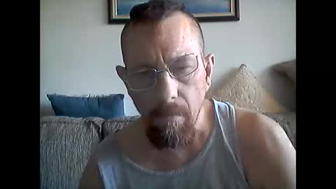 Snapshot of mhitch924 chatting on 03/25/26, 05:19 mhitch924 online show from 03/25/26, 05:19