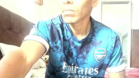 Snapshot of mi_gerald chatting on 10/18/25, 03:46 mi_gerald online show from 10/18/25, 03:46