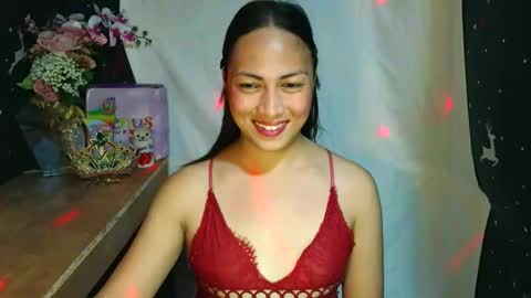 Mia online show from 12/16/25, 12:43