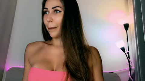 Mia Martskaya online show from 03/07/25, 07:41