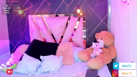 Mia online show from 01/16/26, 03:43