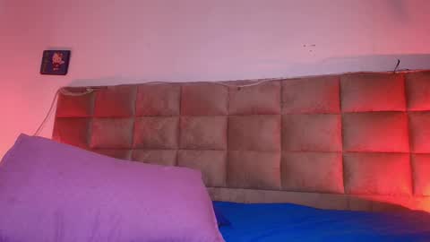 Emi online show from 11/04/25, 07:24