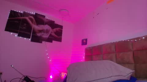 Emi online show from 11/05/25, 07:25