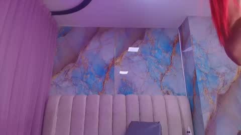 Emi online show from 03/25/26, 07:20