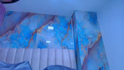 Emi online show from 04/10/26, 07:18