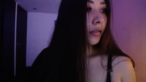 Snapshot of mia_112022 chatting on 02/19/25, 04:55 Mia zoe online show from 02/19/25, 04:55