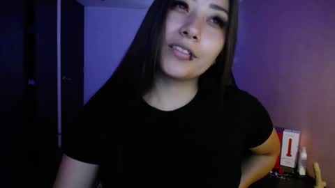 Snapshot of mia_112022 chatting on 02/21/25, 07:43 Mia zoe online show from 02/21/25, 07:43