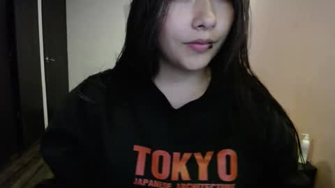 Snapshot of mia_112022 chatting on 02/26/25, 10:20 Mia zoe online show from 02/26/25, 10:20