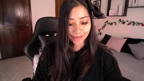 Snapshot of mia_112022 chatting on 10/07/25, 02:03 Mia zoe online show from 10/07/25, 02:03