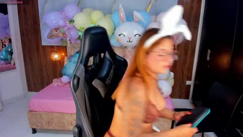 Snapshot of mia_18v chatting on 03/31/26, 08:09 Violett online show from 03/31/26, 08:09