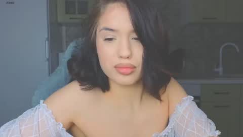 Mia online show from 02/23/25, 10:20