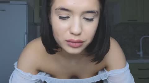 Mia online show from 02/27/25, 03:58