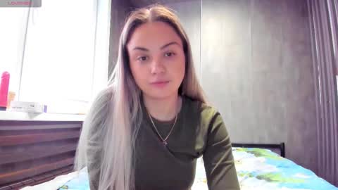 Mia online show from 02/02/26, 02:54