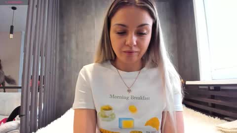 Snapshot of mia___mur chatting on 03/08/26, 03:21 Mia online show from 03/08/26, 03:21